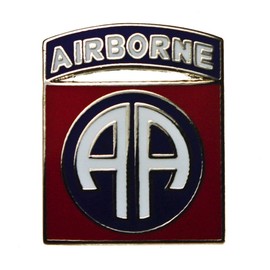 82nd Airborne Rhodium United States Army hat or lapel pin HON14674