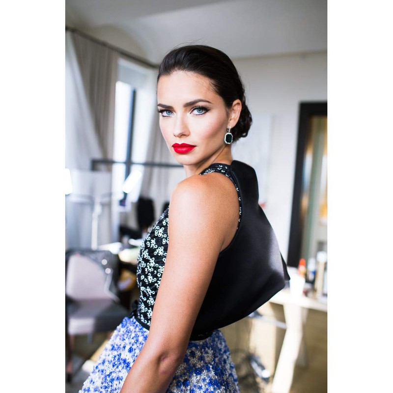 Maybelline Color Sensational Lipstick 547 Pleasure Me Red