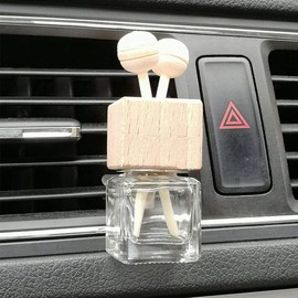 3 Pcs Car Air Freshener Vent Clip Essential Oil Diffuser Vent Clip Empty Glass Bottle With Clip Car Air Vent Fragrance Aromatherapy Scented Diffuser Bottle Auto Ornament Decors (Square)
