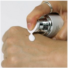 pow Pau White Jade Ampoule Spotlight Whitening Ampoule 100ml / 파우 백옥앰플 스포트라이트 화이트닝 앰플 100ml