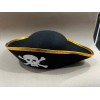 Sombrero pirata negro con contorno oro para halloween