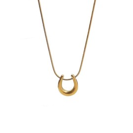 Dainty Horseshoe Necklace Gold Necklace for Women 18K Gold Lucky Horse Shoe Pendant Necklace Minimalist Trendy Jewelry Birthday Gifts Trendy Necklaces for Women 2024 (Gold)