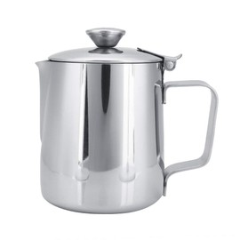 Coffee Frothing Pitcher with Lid, Stainless Steel Milk Frother Cup, Mutifunctional Milk Jug Cup, Coffee Steaming Pitcher with Handle for Latte Art and Frothing Milk(600ml)