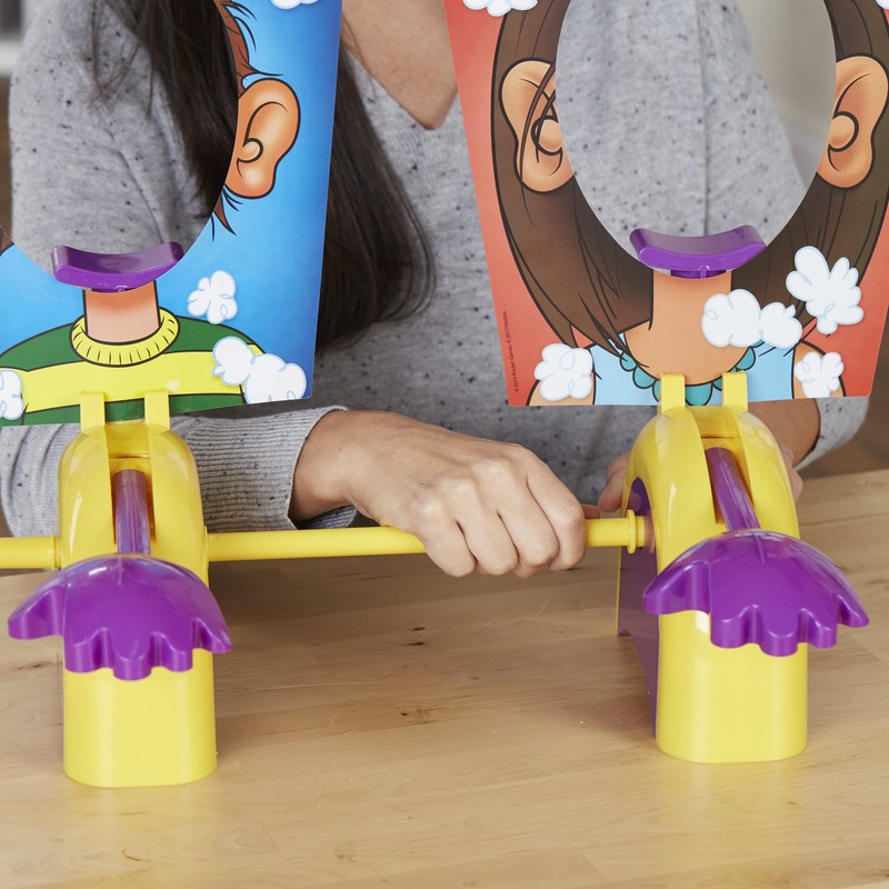 Hasbro Gaming - Pie Face Party Game [German Language Product]