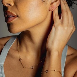 Acura-Styles Women's Clover Bracelet Gold 18 Carat Stainless Steel Gold-Plated Clover Jewellery Lucky Charm Bracelet Waterproof, Nickel-Free, Hypoallergenic Lucky Clover Gift for Women Gold-Plated