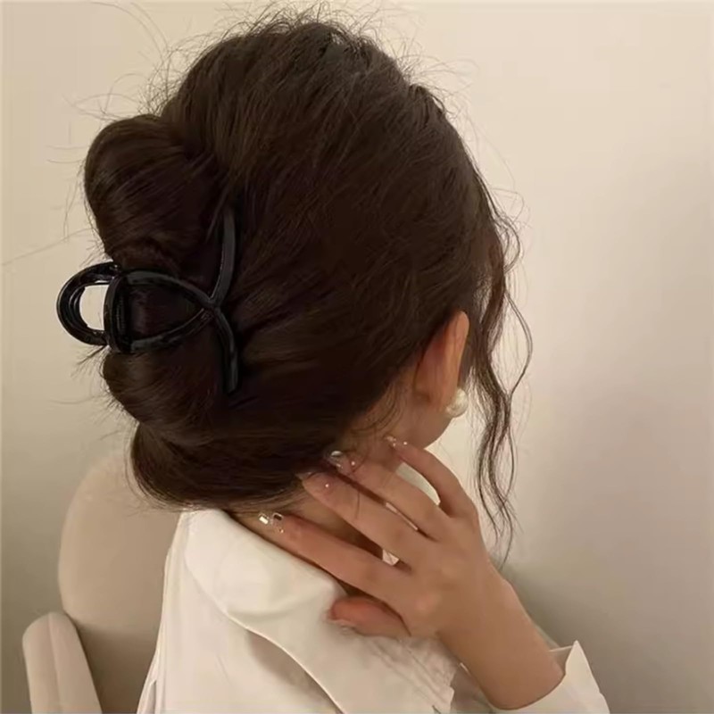 ARIELLE.R ヘアクリップ 小さめ バンスクリップ 髪留め 髪飾り まとめ髪 ハーフアップ 髪が少ない方 髪が痛まない