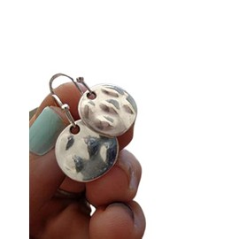 Small hammered discs on attractive 925 silver hooks, real silver hook earrings with plates