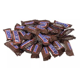 SNICKERS Milk Chocolate, Fun Size Candy Bars, Individually Wrapped (2 Pounds)