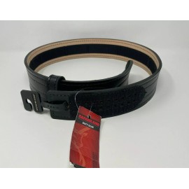 SAFARILAND MODEL 94 PLAIN BLACK 4 STITCH SIZE 24 BUCKLELESS HOOK LINED DUTY BELT
