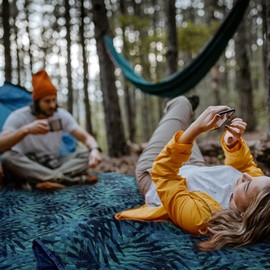 KawaGebo Kamp Outdoor Waterproof Blanket, Foldable Fleece Stadium Blanket for Outdoor Sports Event, Camping, Car, Pet, Picnics - Windproof, Wearable, Machine Washable 80" x 58" (Jungle)