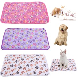 Cat Blanket for Cats, Pack of 3, 40 x 60 cm, Small Blanket for Sofa and Travel, Soft Cuddly Blanket for Autumn and Winter, Soft and Fluffy, Easy to Store, for Sofas, Beds, Transport Box