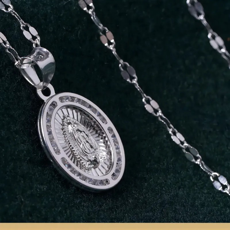 Varouro - Dije Medalla Virgen De Guadalupe Plata Ley 925