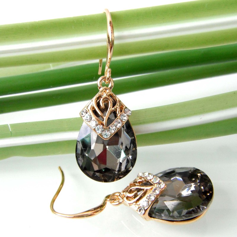 Navachi 18k Gold Plated Crystal Flower Pattern Water Drop Grey