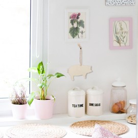 Hoement 10pcs Pig Shape Wood Cutouts Unfinished Wooden Present Tags Blank Label Tags for Decor Weddings and Touches Home Decor and Special Events