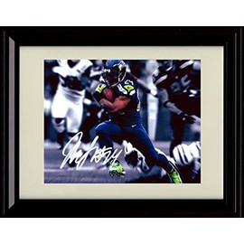 Marshawn Lynch - Seattle Autograph Promo Print - Running The Ball - Framed 8x10