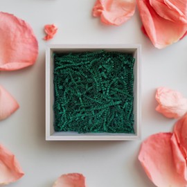 BOXHOME Shred Paper Filler (1LB) Crinkle Cut Paper for Wrapping & Filling Gift Basket Gift Boxes, Green-Decoration Raffia Contains Bow