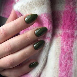 KQueenest Upgrade Thick Acrylic Press on Nails Short Oval, Olive Green Fake Nails for Women Daily Wear, UV Cover Acrylic Nails Press on Short Almond, Christmas Natural Fit Glue on Nails in 24 Pcs