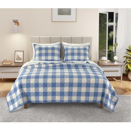 IZOD - Cotton Percale Quilt Set, 3-Piece Wrinkle Resistant Bedding, Ultra-Soft & Reversible Bedspread (Full/Queen, Blue Gingham)