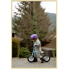 Frametory, 12x18 Aluminum Poster Frame, Acrylic Glass Front, Thin Metal Picture Frame for 12 x 18-Inch Prints, Wall Mount Gold Frames (1 Pack)