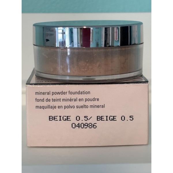 MK Mineral Powder Foundation in Beige 0.5