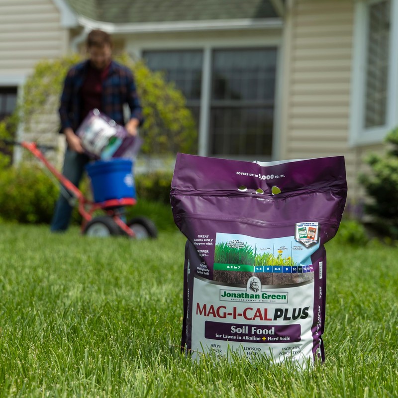 Jonathan Green (11357) Mag-I-Cal Plus Soil Food for Lawns in