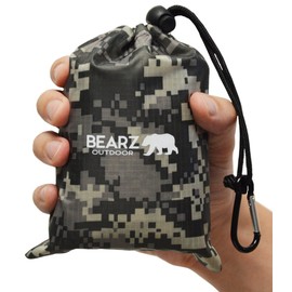 BEARZ Outdoor Travel Blanket - Pocket Sized Beach Blanket Camping Blanket, Waterproof Picnic Blanket, Sandproof Beach Mat - Camping Gadgets & Festival Hiking Accessories (Camo)