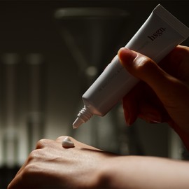 Innovation Concept Bakuchiol Aquaporin Activator All-in-One Eye Cream / 혁신개념 바쿠치올 아쿠아포린 액티베이터 올인원 아이 크림