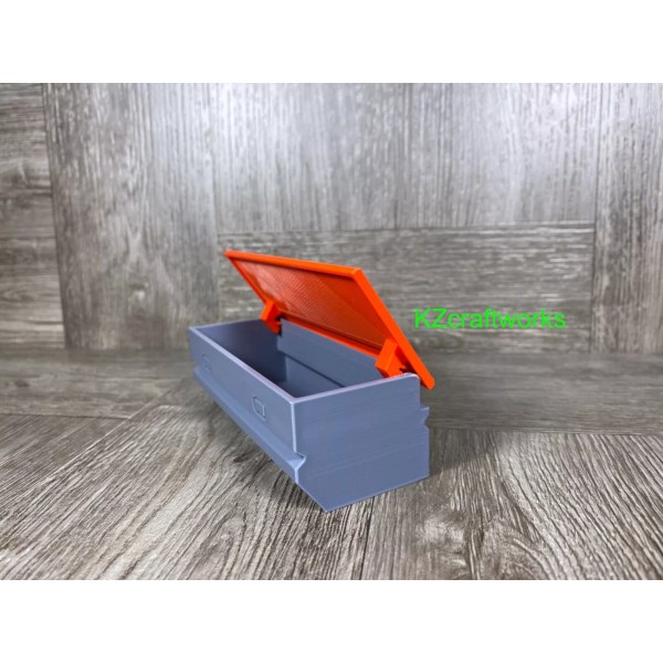 Unbranded Large 1/10 Realistic Toolbox with Hinged Lid - 3D