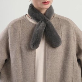 Lala 라라 퍼 목도리 쁘띠-다크 그레이 (라라 캔버스백 증정) (LALAF178) Lala Fur Scarf Petit - Dark Gray (Gift with Lala Canvas Bag) (LALAF178)