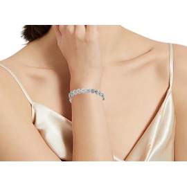 Women Bracelet Titanium Steel Daisy Bracelet with Zircon Inlay – Hypoallergenic Floral Jewelry Gift for Women & Girls, Everyday Wear Silver-Tone Charm for Mom & Friend