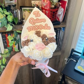 CUTE COW ROSE BOUQUET handmade flower - Cow Bouquet: Pig
