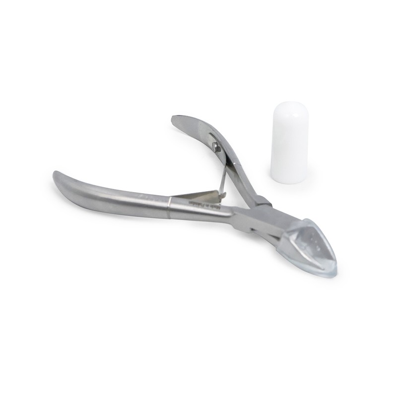 Cuticle remover, cuticle nipper, toenail, nail trimming tool, self-nail care,