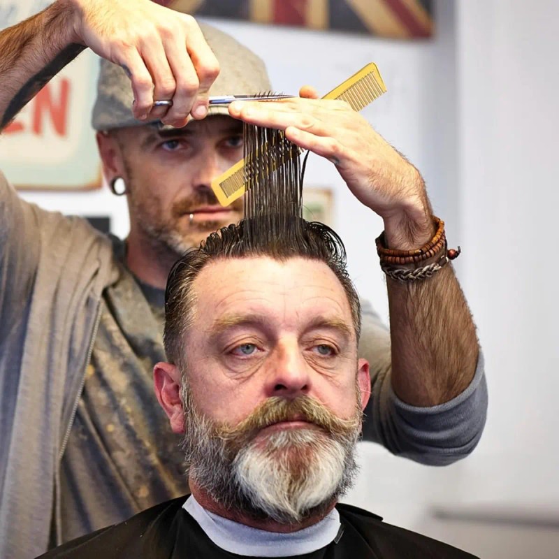 Juego De Cepillo Para El Cabello Y Botella Con Atomizador