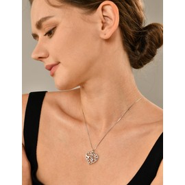 YL Mother Necklace Sterling Silver Mom Daughter Pendant Mum Hold Child's Hand Heart Necklace Gifts for Mum Women