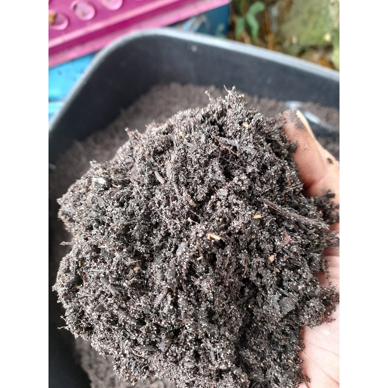 Soil Sifter, great for sifting soil, dirt, peat moss and