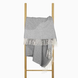 Merino Wool Blanket 140 x 200 cm - Soft Merino Blanket with 10% Cashmere - Luxurious Sheep's Wool Blanket with Tassels - Warm Wool Blanket for Sofa, Bed & Outdoor - Stylish Soft Cuddly Blanket -