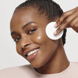 L'Oréal Paris - L'Oreal Revitalift Exfoliating Toner with 5% Glycolic Acid 180 ml