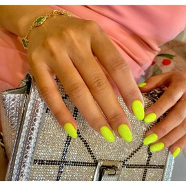 KQueenest Neon Yellow Press On Uñas Ovaladas Cortas, Clavos Acrílicos Presione Ons, Clavos de Almendra Corta Pegamento En, Uñas Falsas Redondas Naturales, Un Color Gel Stick On Uñas Set para Mujeres