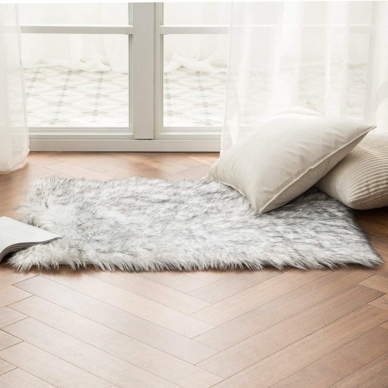 MIULEE Faux Fur Area Rugs Sheepskin Fluffy Mat Fleece Chair