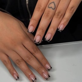 KQueenest 30 Pcs Negro French Tip Press On Uñas Cortas Cuadradas Prensas Ons, Natural Nude Uñas Falsas Acrílico, Pegamento Clásico En Uñas Ataúd Corto