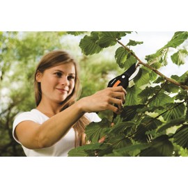 Fiskars Bypass Secateurs for Fresh Branches and Branches, Non-Stick, High Quality Steel Blades, Length: 20 cm, Black/Orange, SingleStep, P26, 1000567