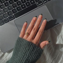 30 Pcs Dark Green French Tip Press on Nails Short Almond Nails Press ons, Short Fake Nails Almond Shaped Acrylic Nails Christmas Natural French Glue on Nails Short False Nails for Women 15 Sizes