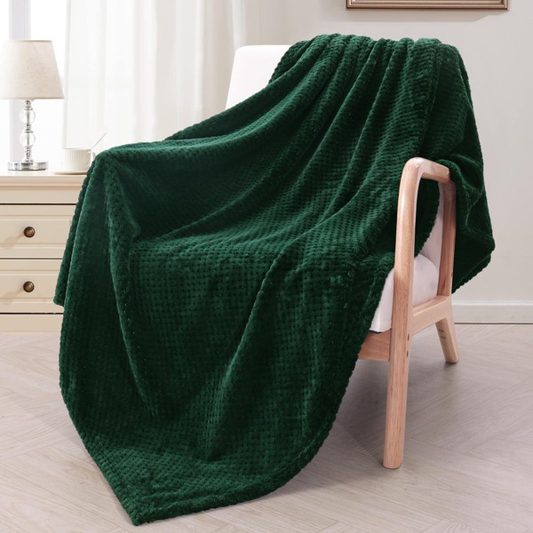 Exclusivo Mezcla Extra Large Flannel Fleece Throw Blanket, 127x178 CM Sofa Throws, Soft Jacquard Weave Waffle Pattern Throws for Sofa, Forest Green Blanket