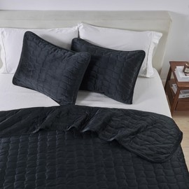 King Size Velvet Quilt and Shams Set - Dual-Sided Luxury Velvet, Heavyweight 3-Piece Bedding Set - Ultra Soft, Quilted Box-Stitched and Down-Alternative Fill (King / California King, Black)
