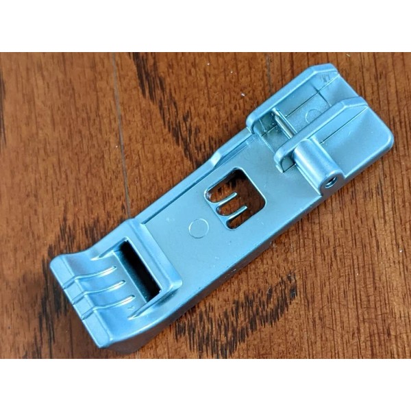 Generic Metal Binder Foot for Pfaff Coverlock 3.0, 4.0 Machines