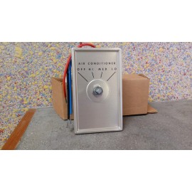 TRANE  AIR CONDITIONING TEMP CONTROL THERMOSTAT CONTROL KB  CX13010112-00