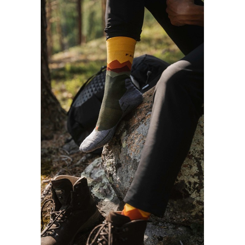 FALKE TK2 Men's Hiking Socks Medium Padding Anti-Bubble Long Warm