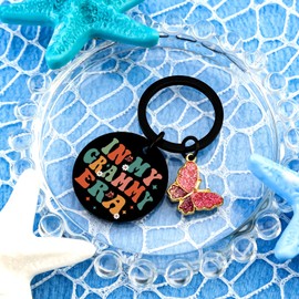 Wrpixe Grandma Gifts Cute Grandma Keychain Grandmas Birthday Gifts for Women Grammy In My Grandmas Era Grandmother Gift from Granddaughter Grandson Christmas Mothers Day Gift for Grandmother