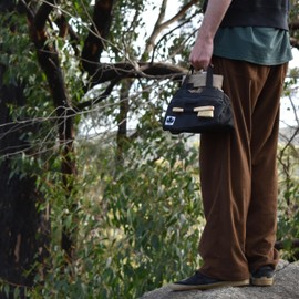 Saber Chalk Pot | Bouldering Bucket | Magnetic Closure | Zippered Storage Pockets | Brush Holder Loops | Rock Climbing, Weightlifting, Gym, Crossfit, Gymnastics