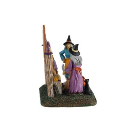 Lemax - Brooms to go